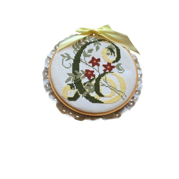 Vintage Round Framed Letter "C" Needlepoint Decor Wall Hanging - Picture 1 of 6